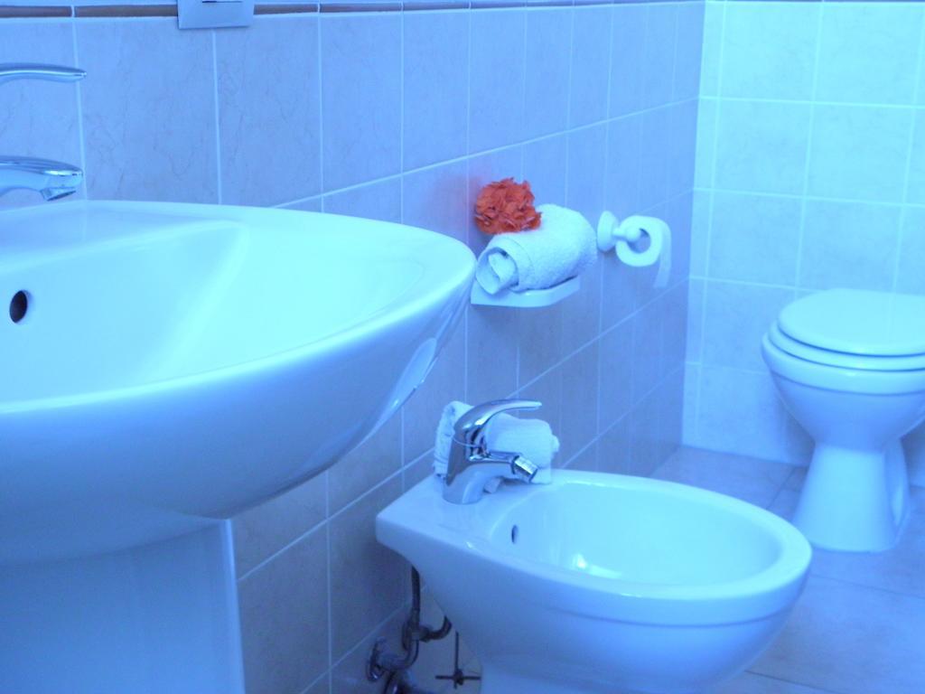 קליארי Albergo La Perla חדר תמונה
